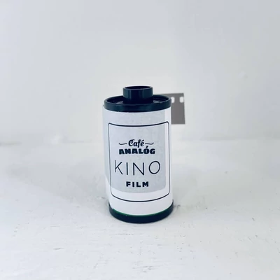 Café Analóg Kino B&amp;W 250/135 fekete-fehér film