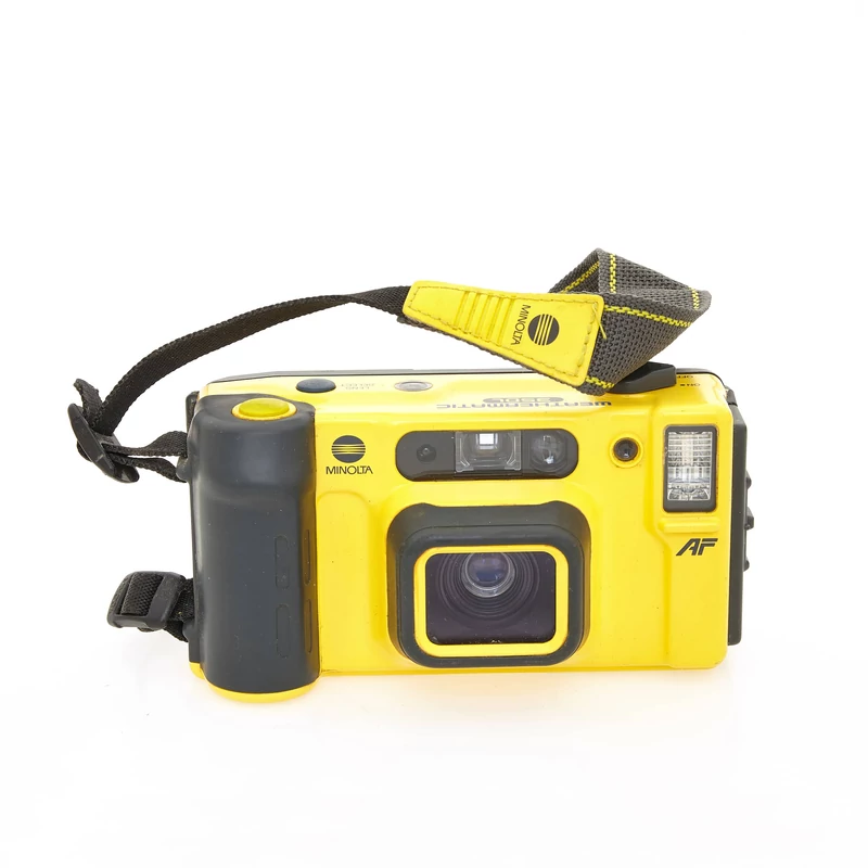 MINOLTA-WEATHERMATIC-kompakt-fenykepezogep
