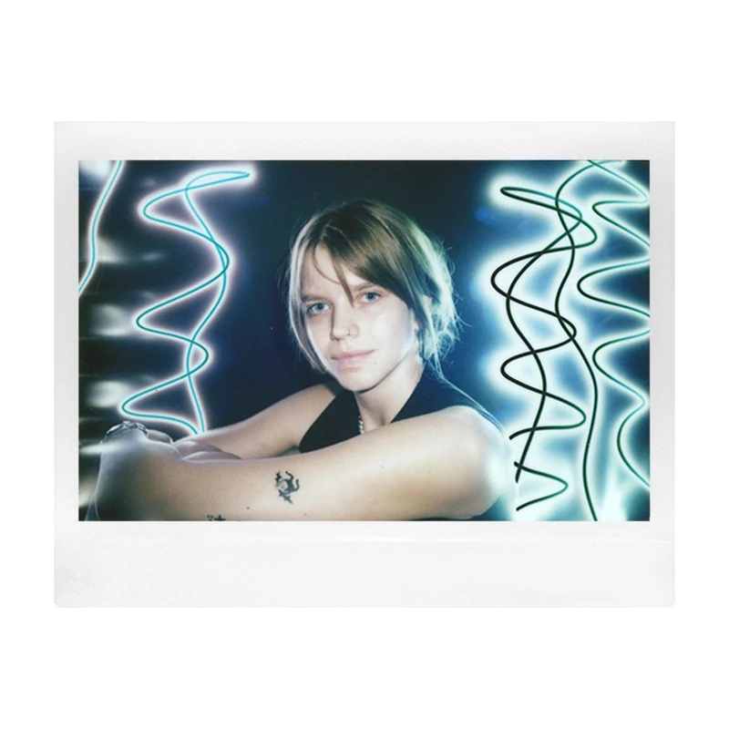 2024-07-31__vie__staff__lomo-instant-wide-glass__lightpainting__004_1_.jpg